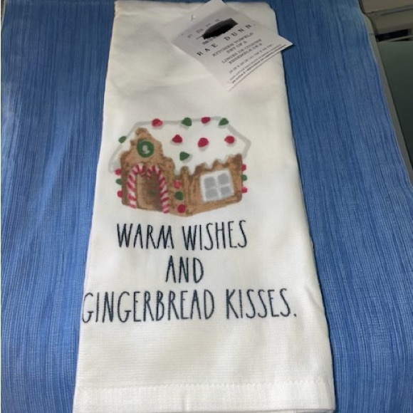 Rae Dunn WARM WISHES and GINGERBREAD KISSES Kitchen Dish / Hand Towel Set - Picture 9 of 9